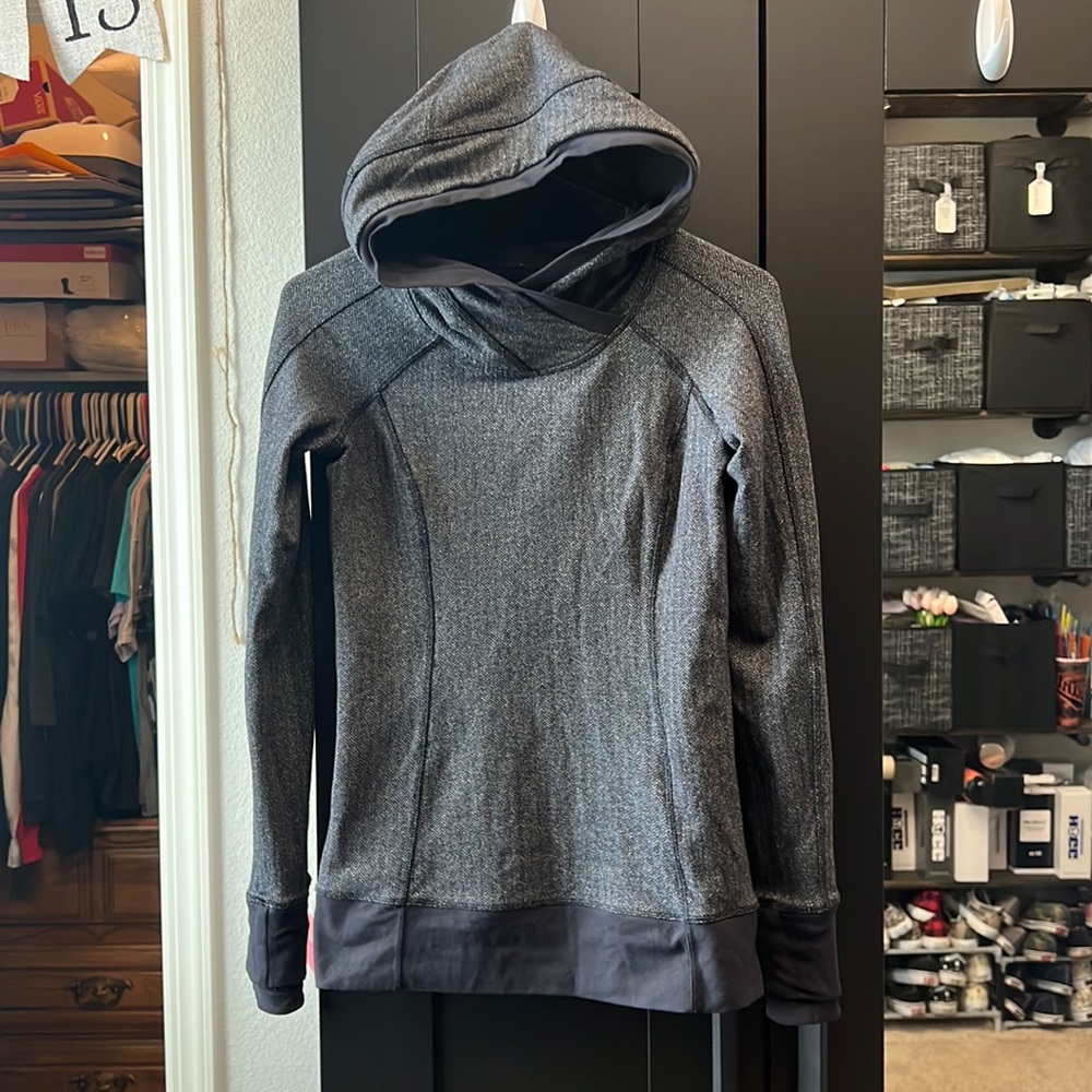 Herringbone Lululemon jacket- size 2